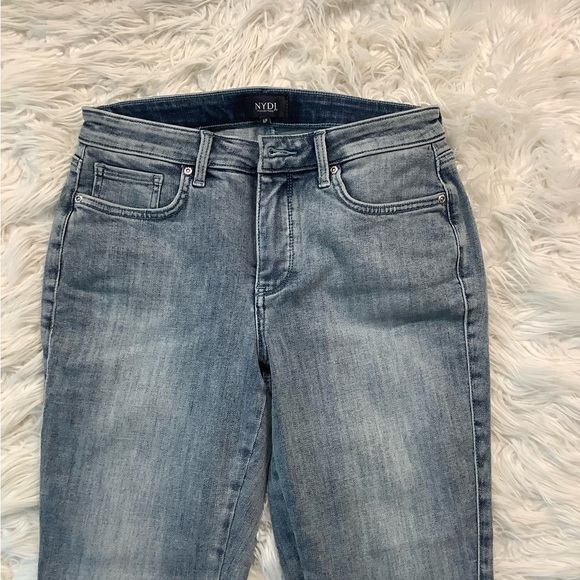 NYDJ Petite Mid-Rise Zip Hem Capri Jeans 6P - Picture 4 of 7